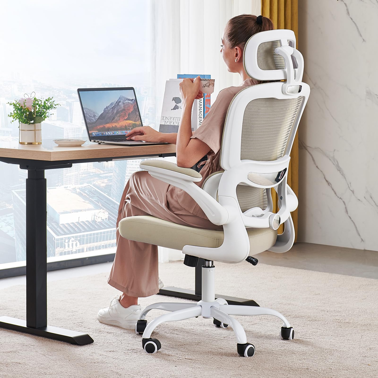 Ergonomic Office Chair, High Back Mesh Desk Chair with Wheels, Supports 330 lbs, Comfortable for Long Hours, Home & Gaming Use, Beige
